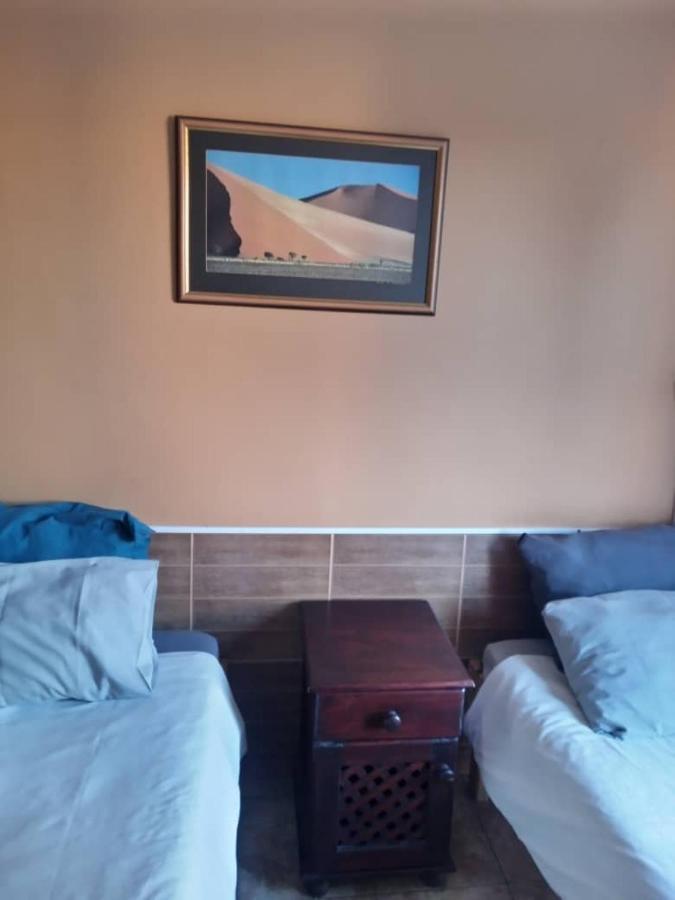 Skippers Backpackers Cc Walvis Bay Bagian luar foto