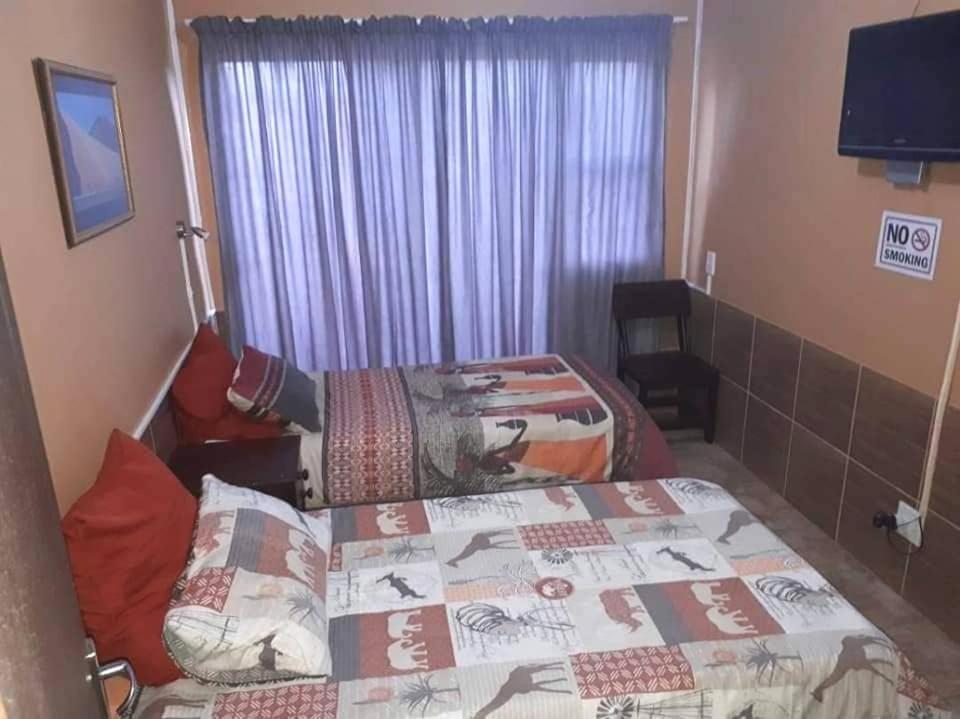 Skippers Backpackers Cc Walvis Bay Bagian luar foto