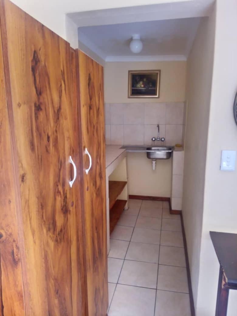 Skippers Backpackers Cc Walvis Bay Bagian luar foto